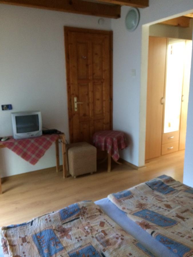 Fasor Vendeghaz Hotel Balatonszárszó Buitenkant foto