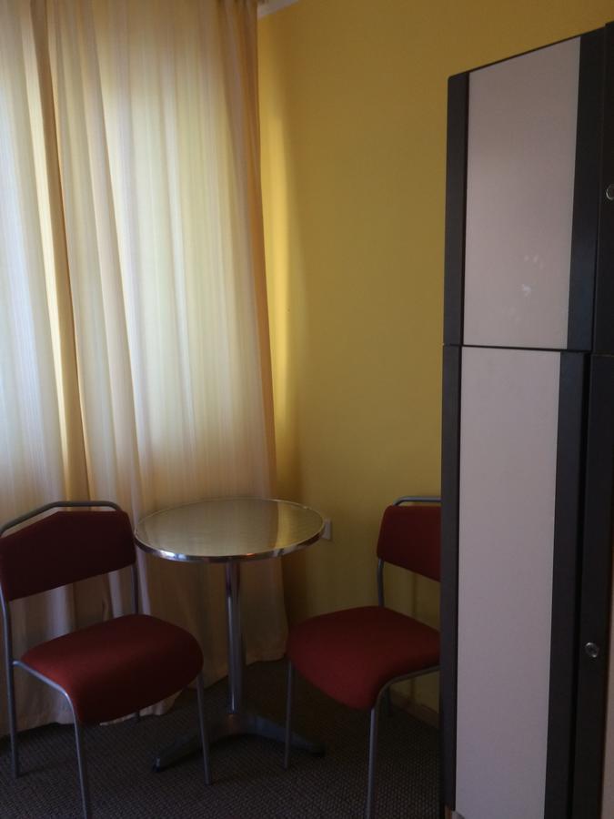 Fasor Vendeghaz Hotel Balatonszárszó Buitenkant foto