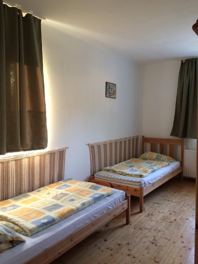 Fasor Vendeghaz Hotel Balatonszárszó Buitenkant foto